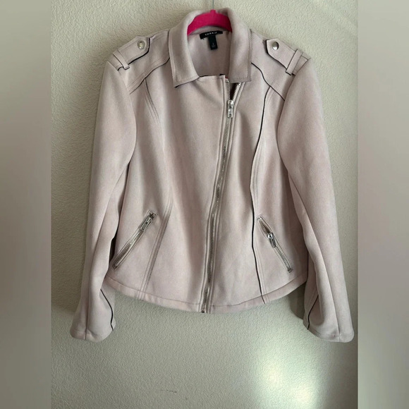 Torrid Suede Style Zippered Moto Jacket in Blush Pink 2 - Picture 3 of 12